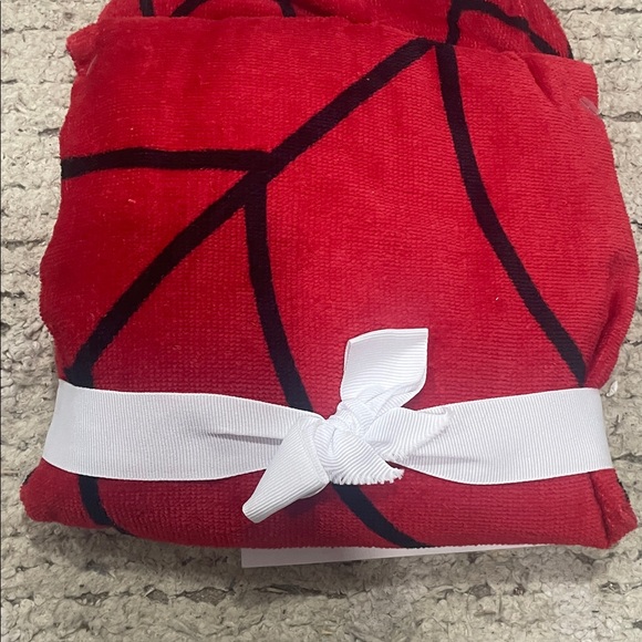 Spiderman Red Hooded Towel for Kids NWT - Picture 7 of 7